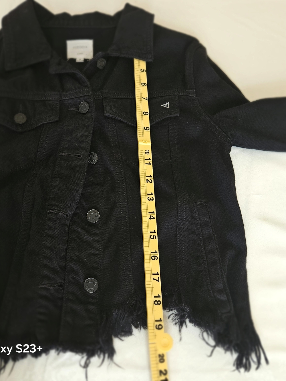 HIDDEN JEANS Black Raw Hem Cropped Denim Jacket Size S Frayed Edge Stretch - Picture 11 of 14